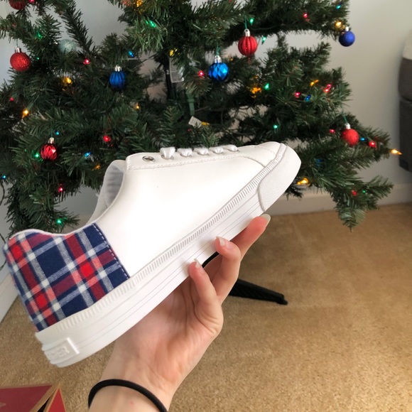 Tommy Hilfiger shoes - Picture 4 of 6